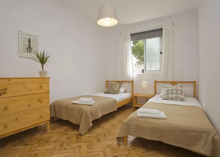 Amar & Pensión Ericeira