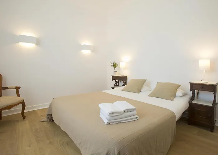 Amar & Pensión Ericeira