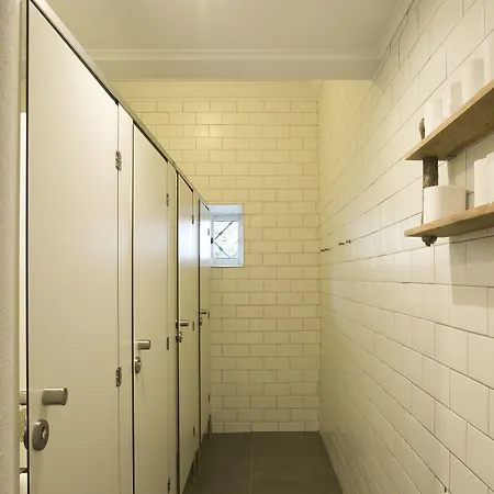 Amar & Πανσιόν 2*