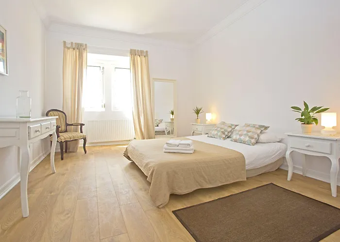 Amar & Эрисейра